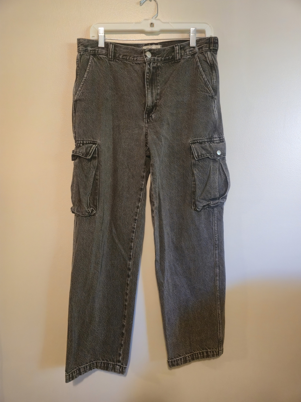 Madewell Washed Black Low Slung Cargo Jeans